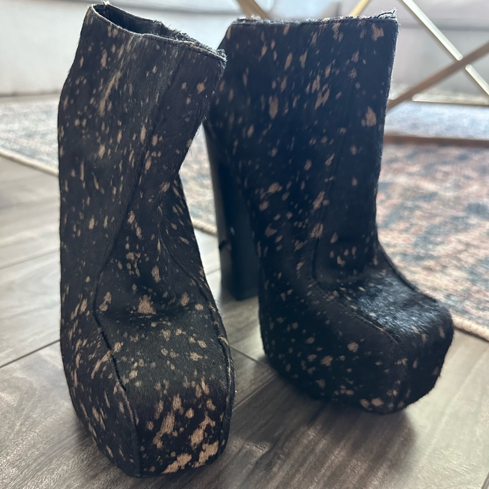 Funky pony fur booties